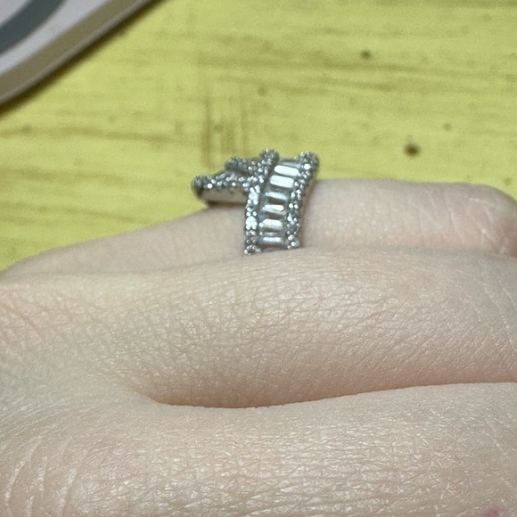 Ring - Picture 3 of 6